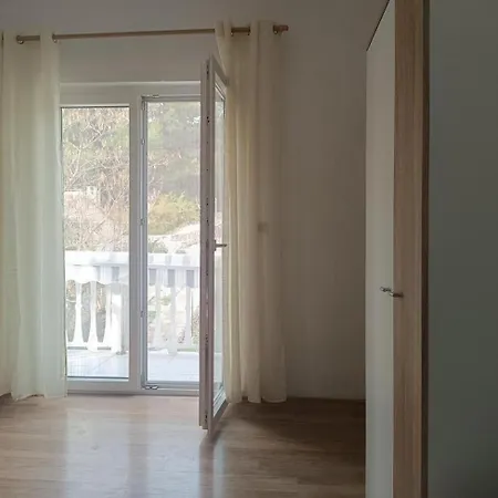 Apartment 8219b *